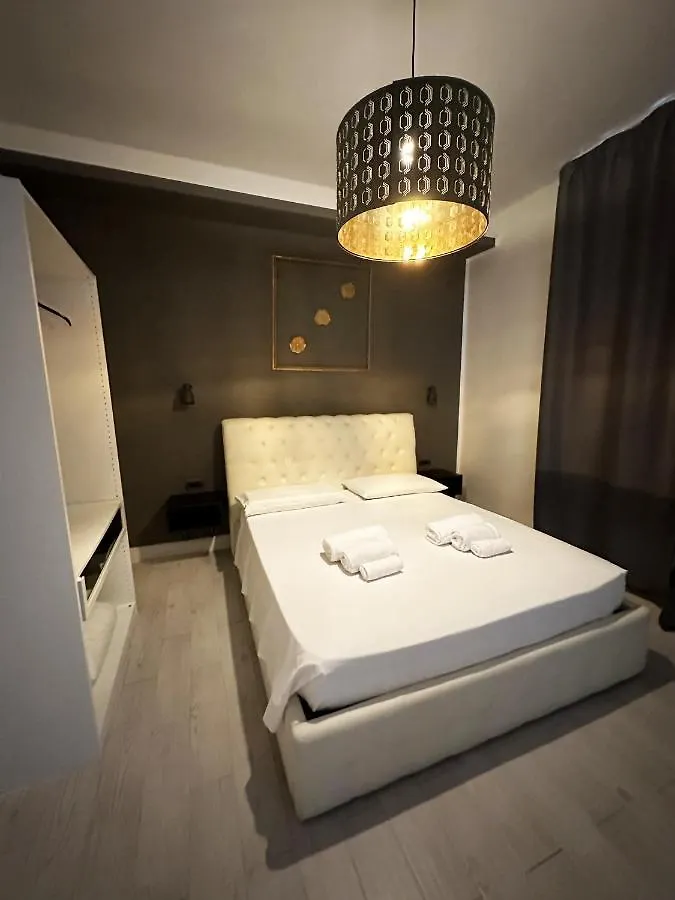 بيت ضيافة فيرونا Home Mancas - Luxury Rooms And Apartment إيطاليا